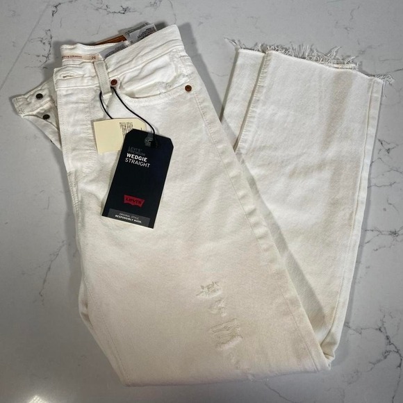 Levi's Denim - Levi's White Straight Leg Women’s Jeans - Wedgie Straight